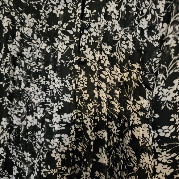 Long Sleeve Dress - Picture 4 of 4